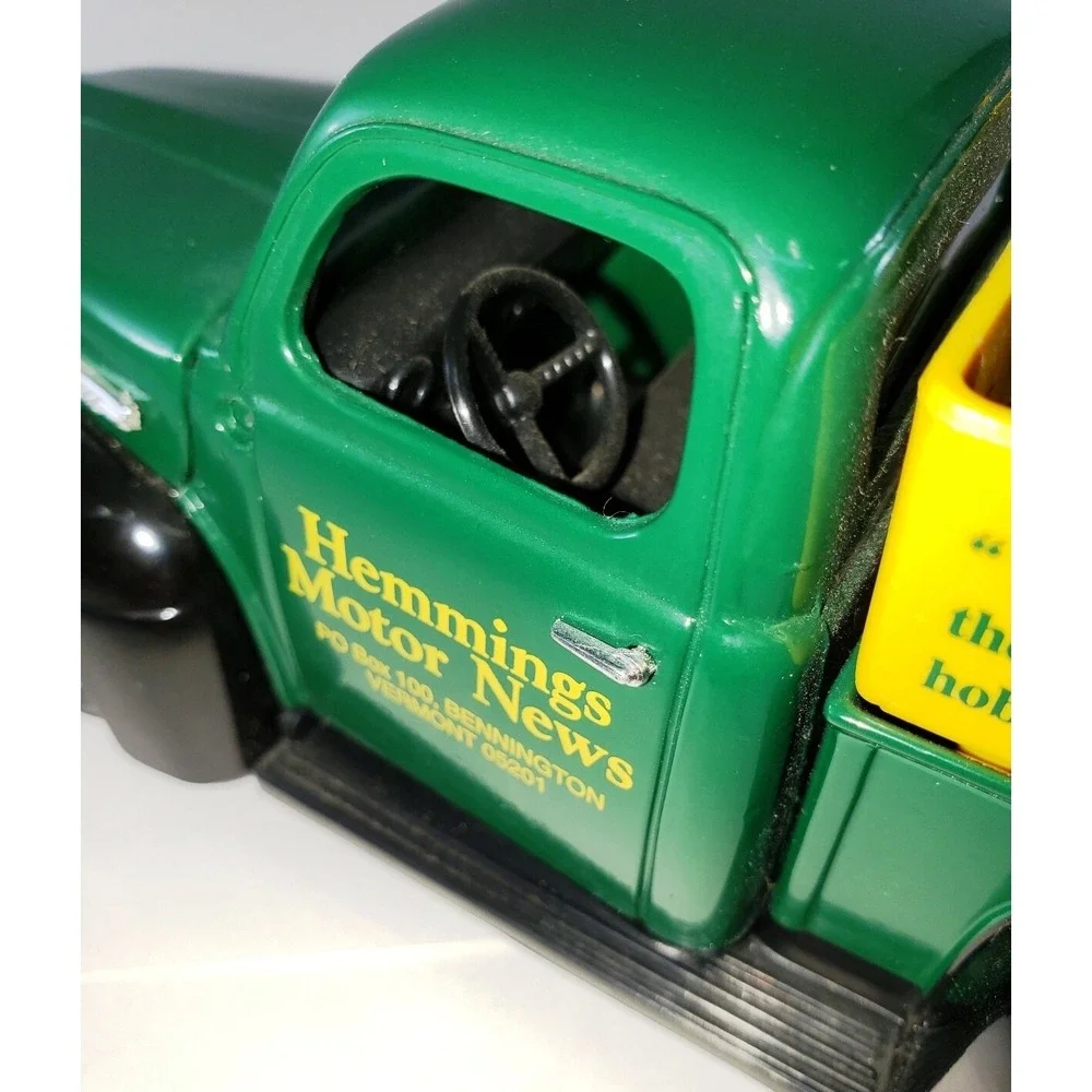 Die Cast 1951‎ Ford Pick Up Hemming Motor News 1/25 F3B